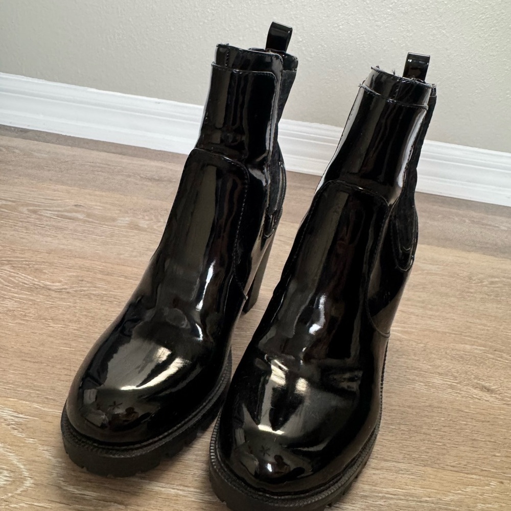 GUESS Black Patent Chelsea Lug Ankle Boots